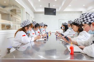 ����ѧ����ȥר��ѧУ���ǵ��ⷿ��