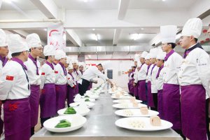 �ں��ݳ�������ѧ����ȥ����ã�