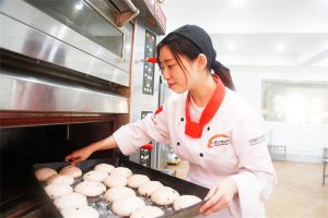 ѧ������ѧ�û���ѧУ��