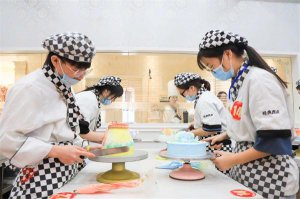 ���ڸ�Ч��һ����λ��Բ��һ���������ϵĴ�ҵ�Σ�