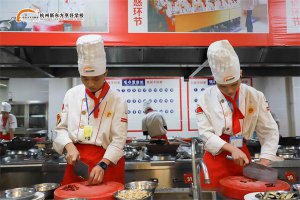 ѧ��ʦ���Ƶ�û��ǵ�ѧУ�ã�