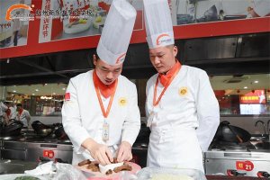 ѧ��ʦȥ��ʦѧУ����ȥ������ѧͽ