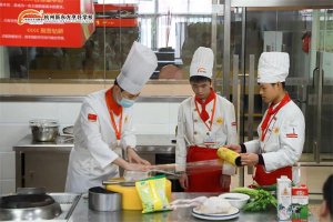 ѧ��ʦ��ȥ��ʦѧУ���ǵ��Ƶ굱ѧͽ