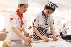 ѧ����ȥ��ѧͽ�����߽ݾ���������Զ·