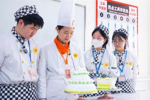 ����決���ʺϲ�ͬ����α���ļ�ְ�븱ҵ